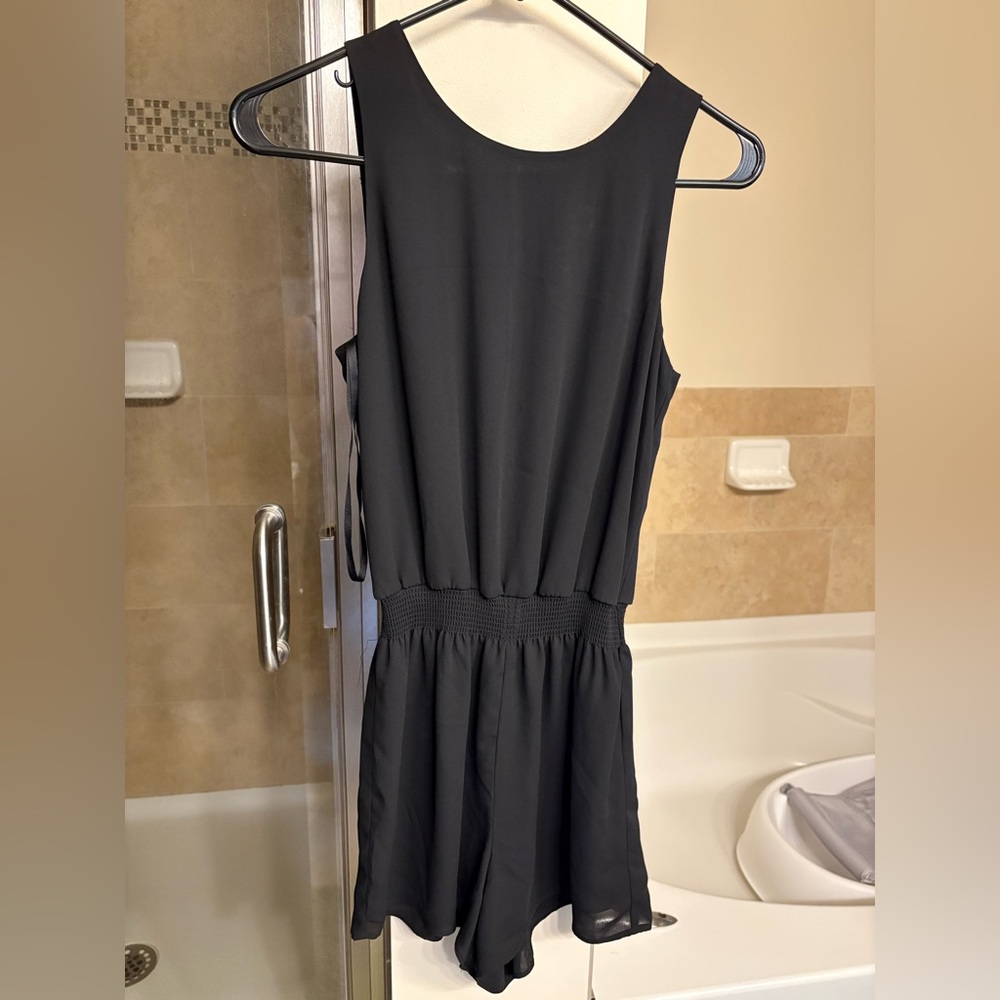 Aritzia Black Sleeveless Romper